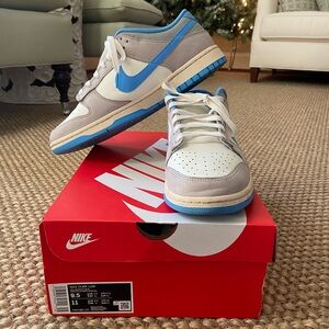 EUC Nike Dunk Low Men's Shoes - Gray and Blue